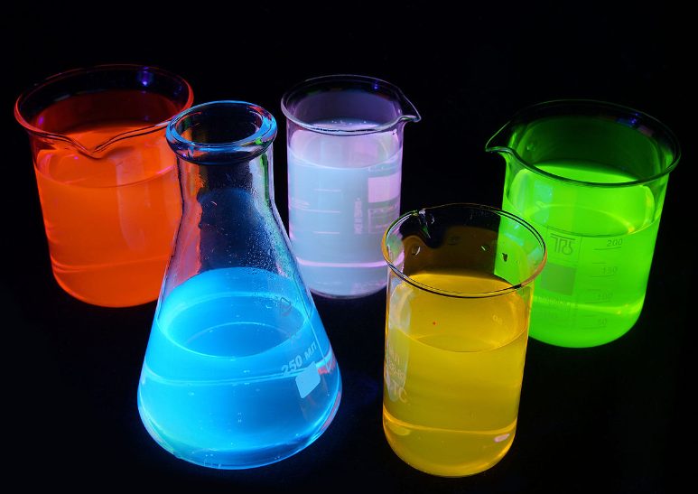 Image Photoluminescence Application Fluorescence Beakers Wikimedia